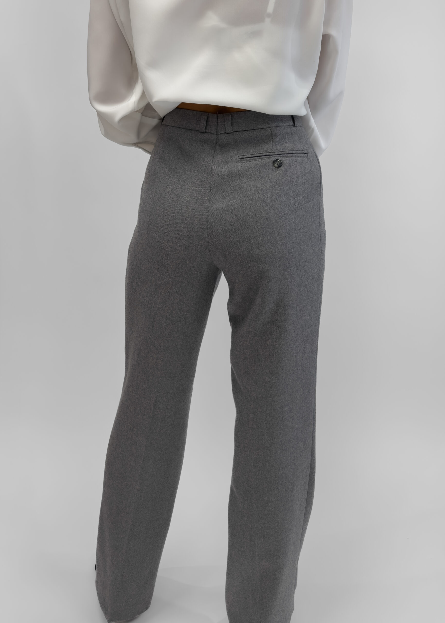 Elegant wool trousers