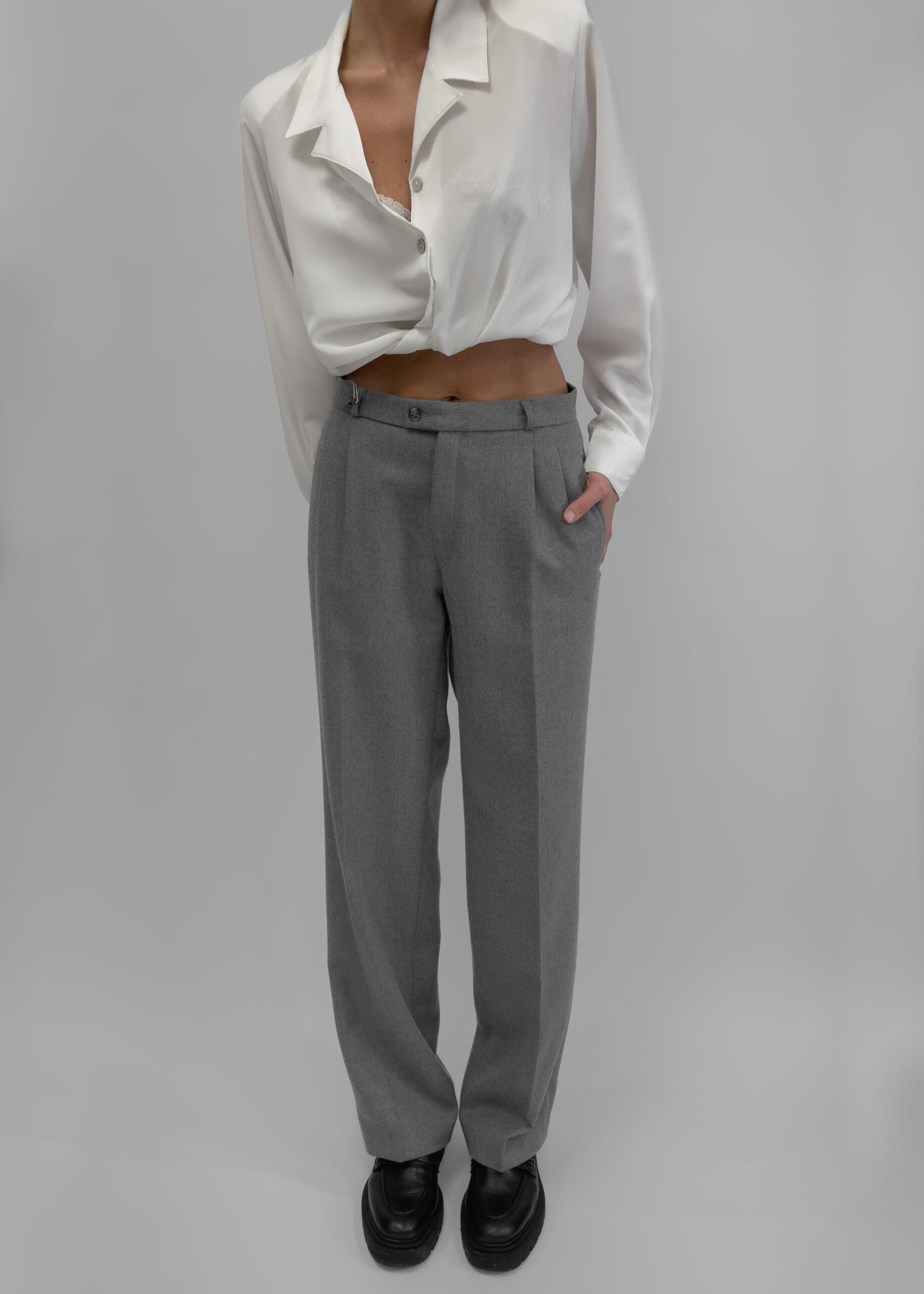 Elegant wool trousers