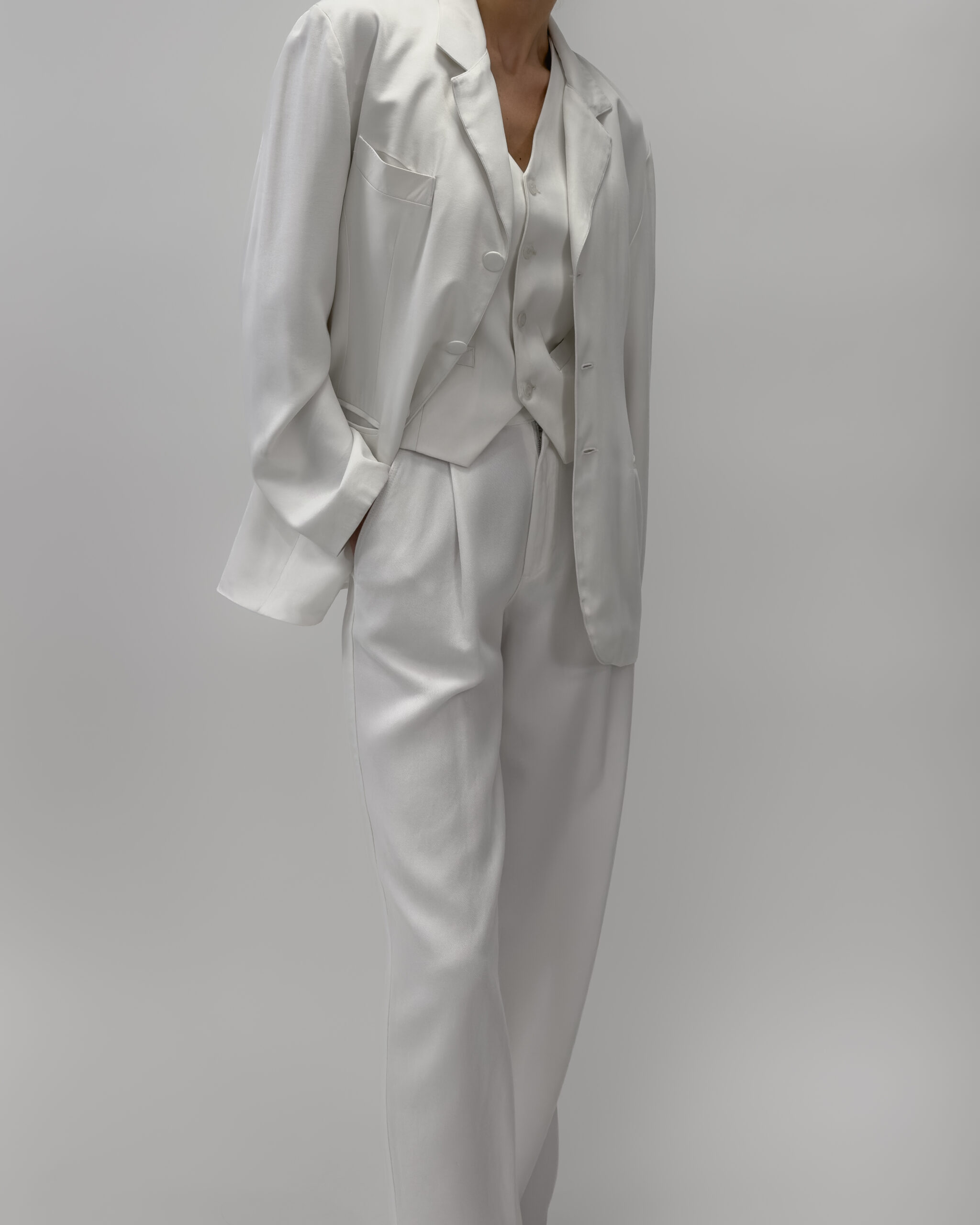 Konsinski Elegant Blazer in Bright White