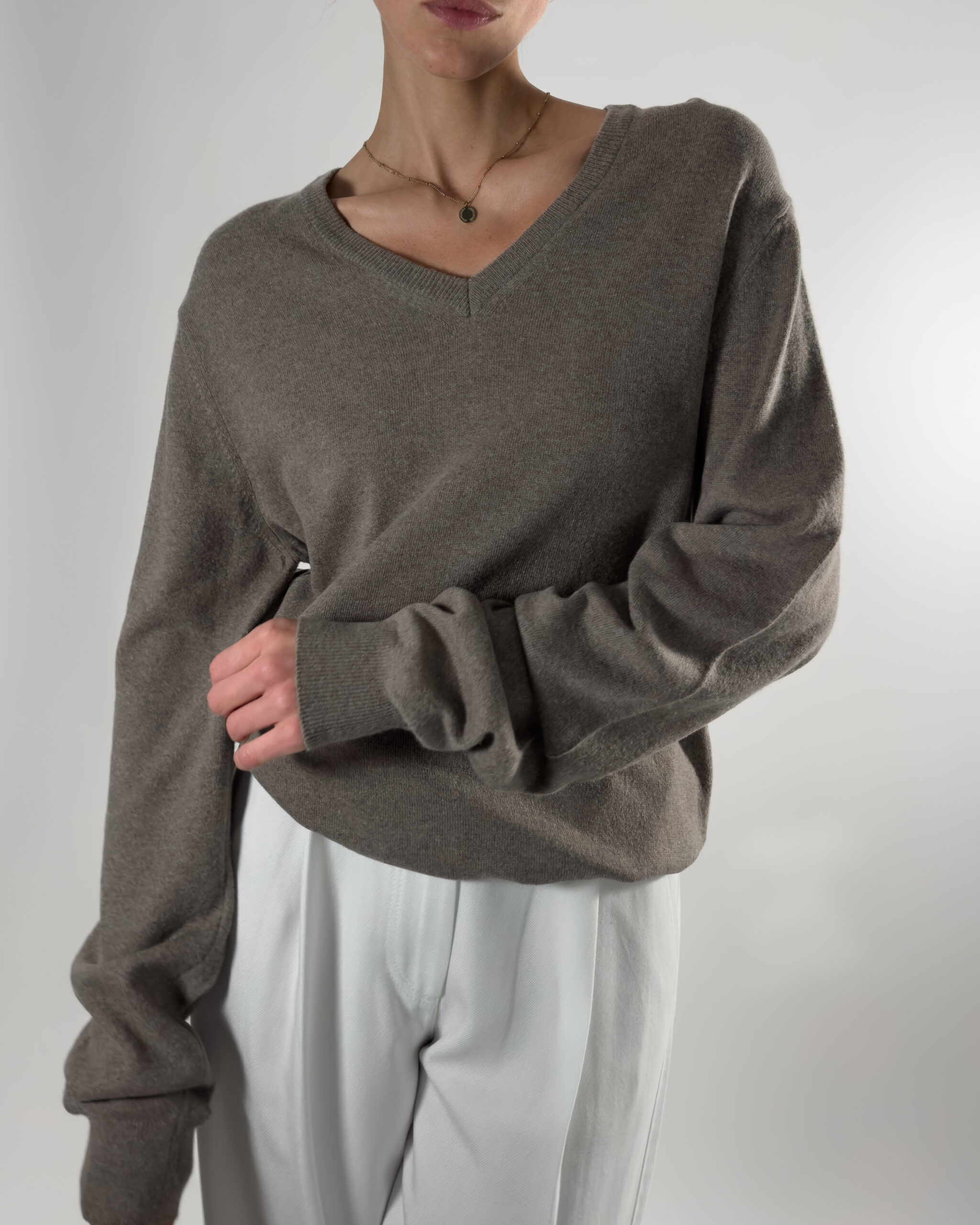 Cashmere Blend V-Neck Sweater | Taupe