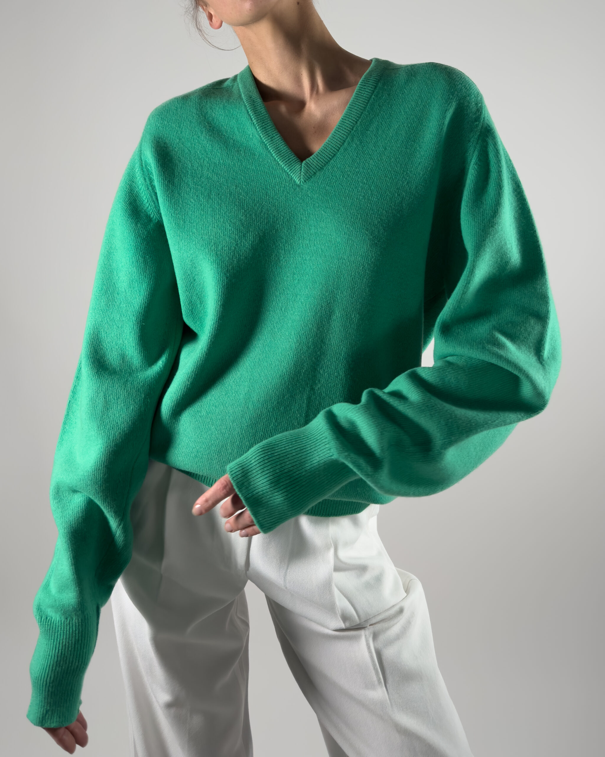 Ballantyne Pure Wool V-Neck Sweater | Green