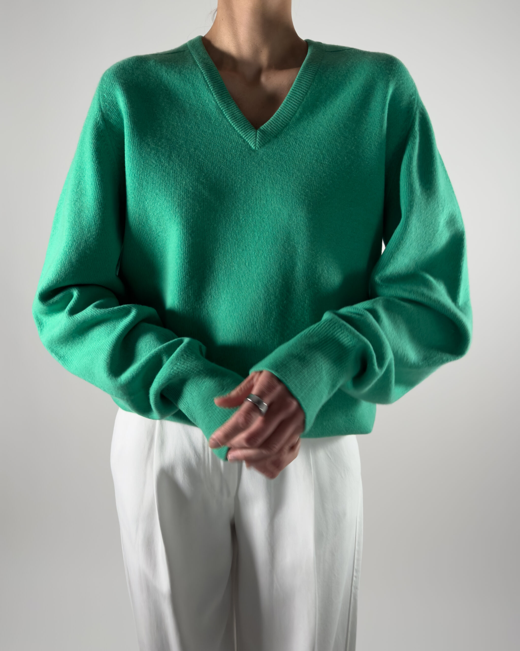 Ballantyne Pure Wool V-Neck Sweater | Green