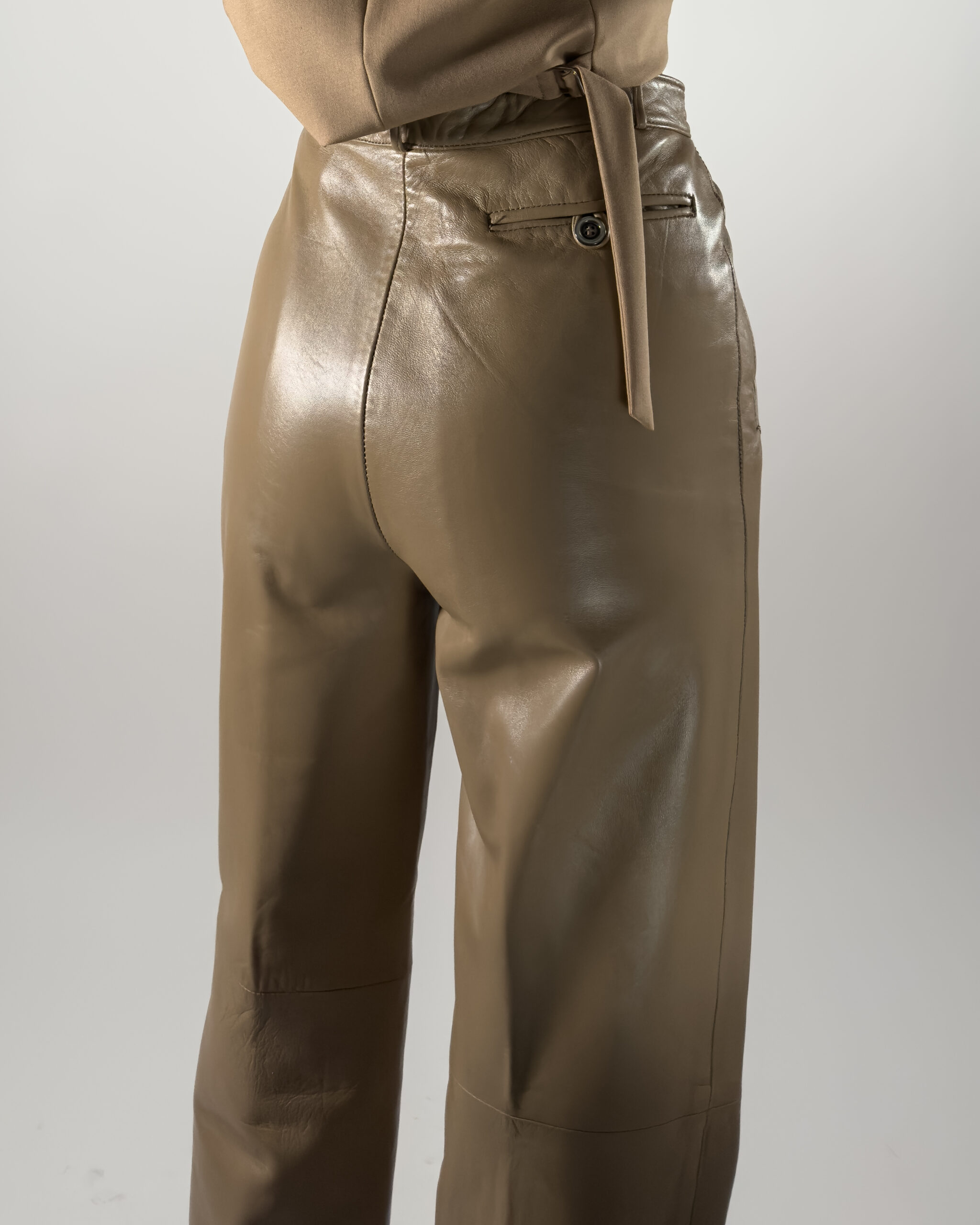 Genuine Leather Pleated Trousers | Taupe