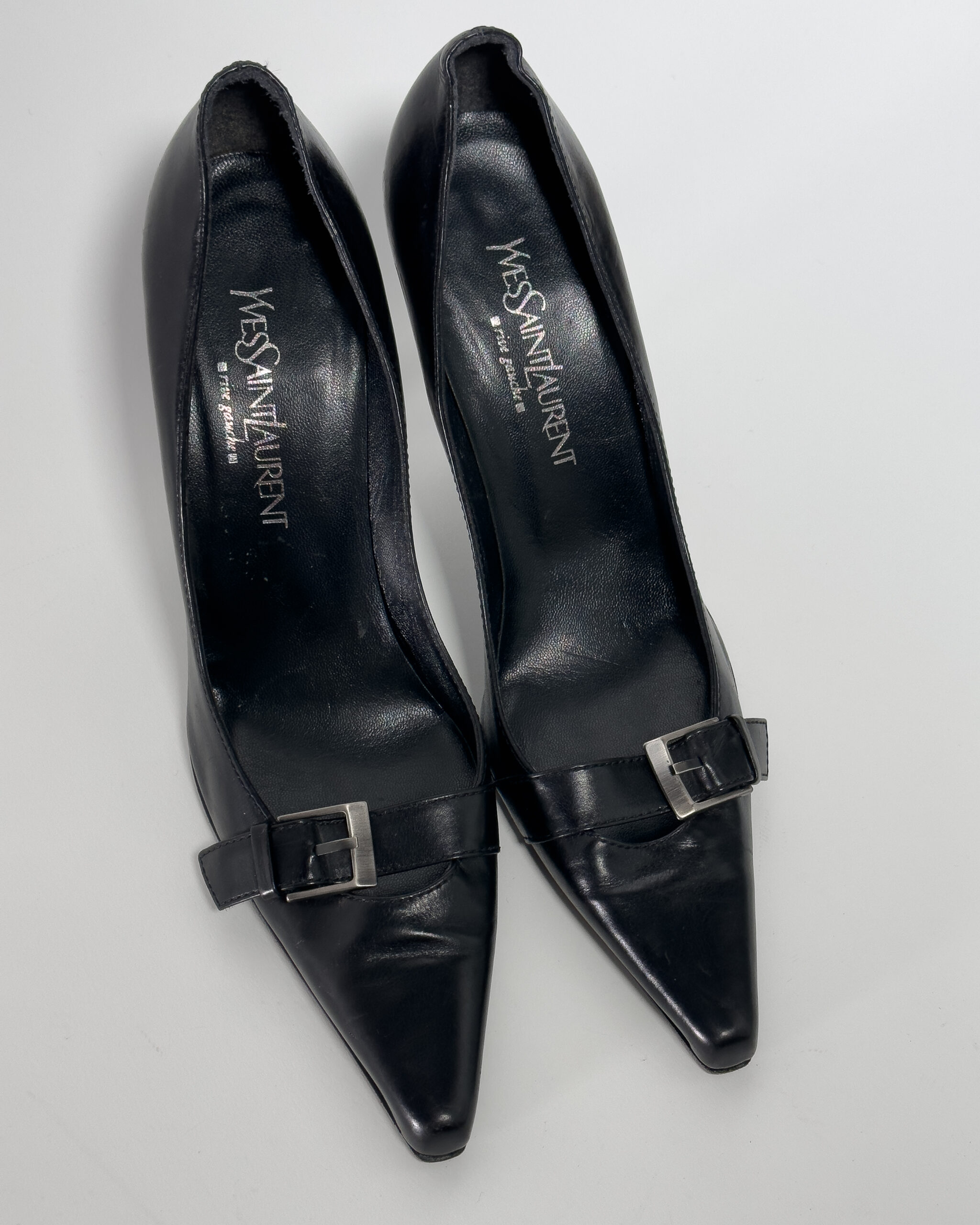 Yves Saint Laurent Leather Pumps | Black