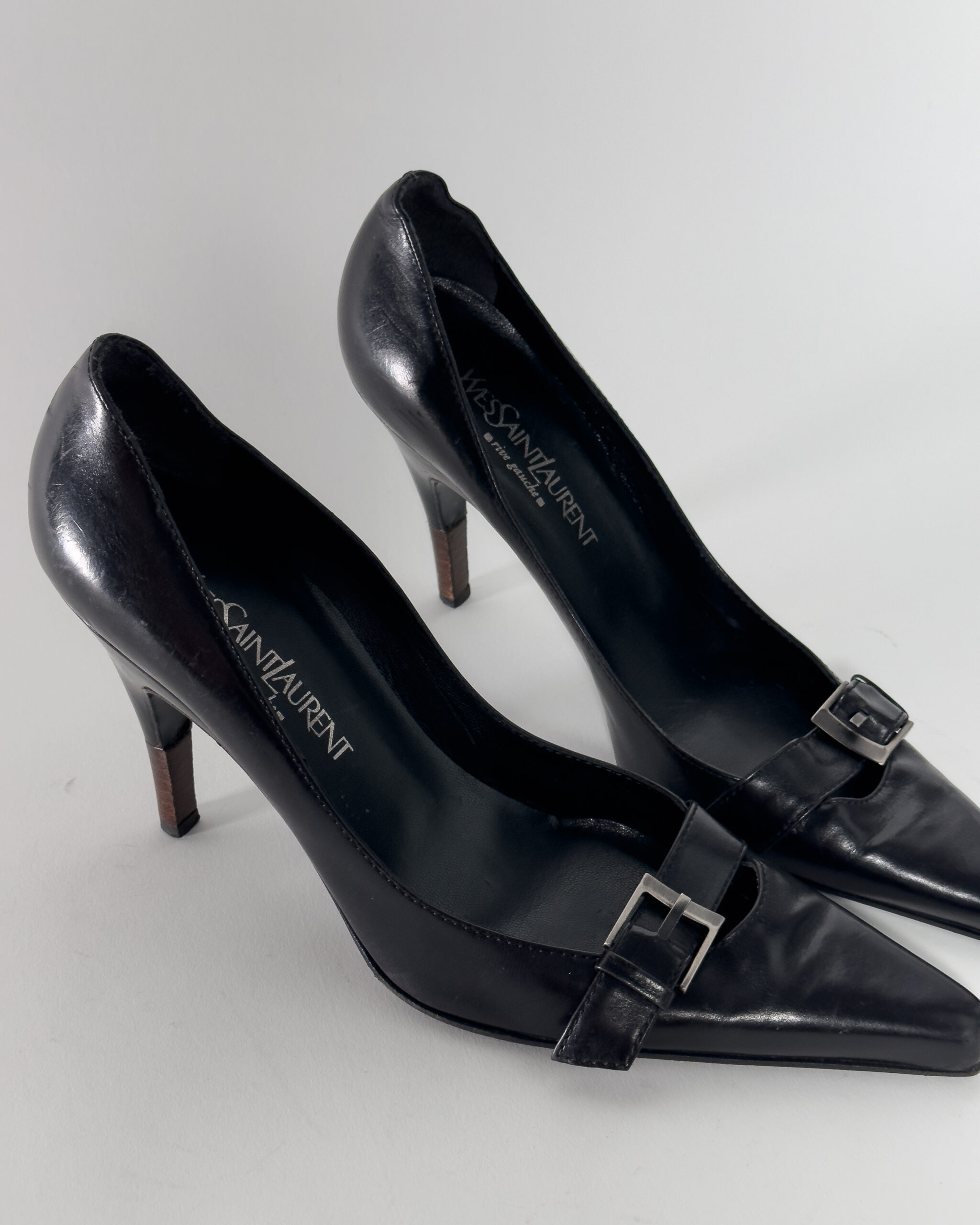 Yves Saint Laurent Leather Pumps | Black