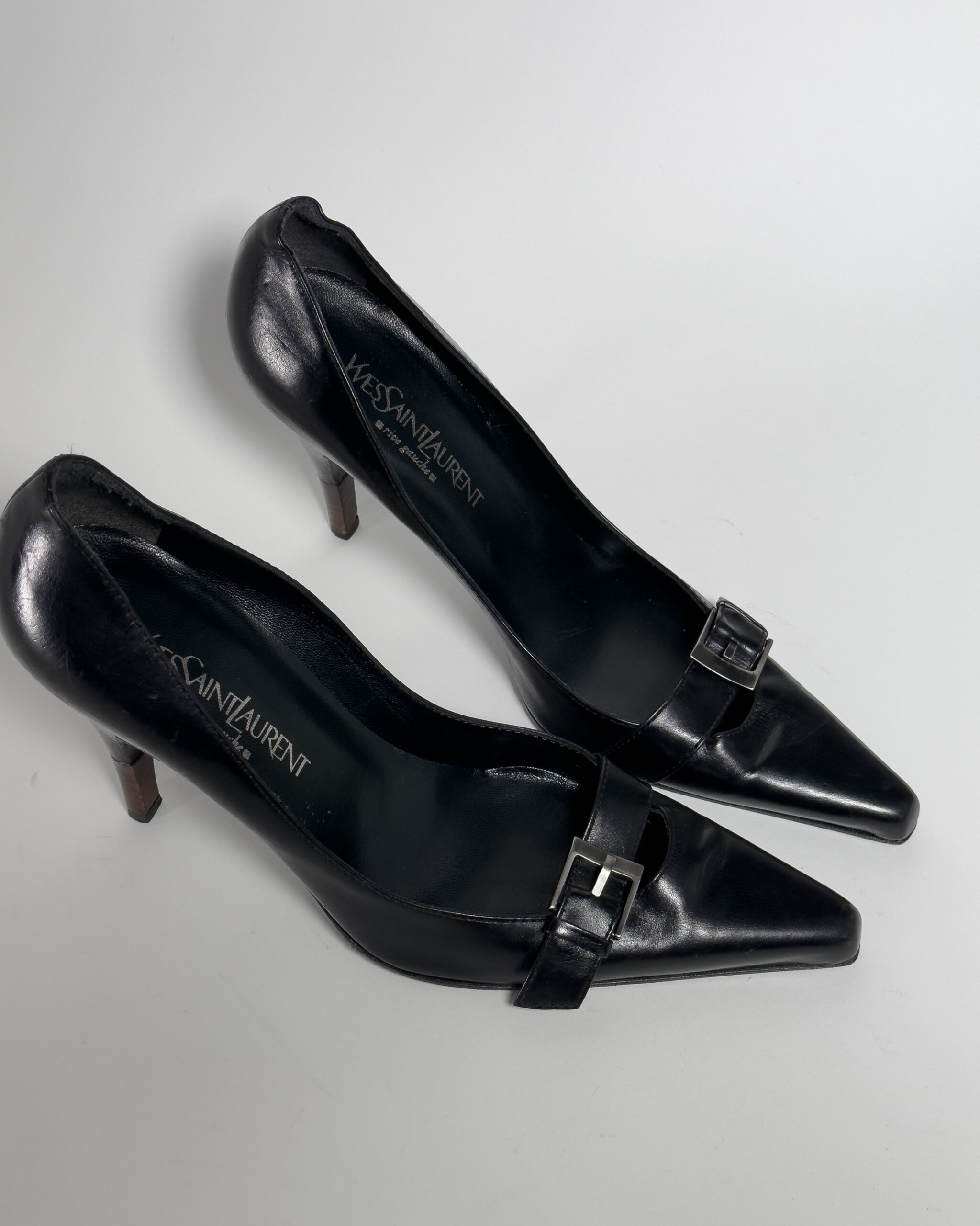 Yves Saint Laurent Leather Pumps | Black