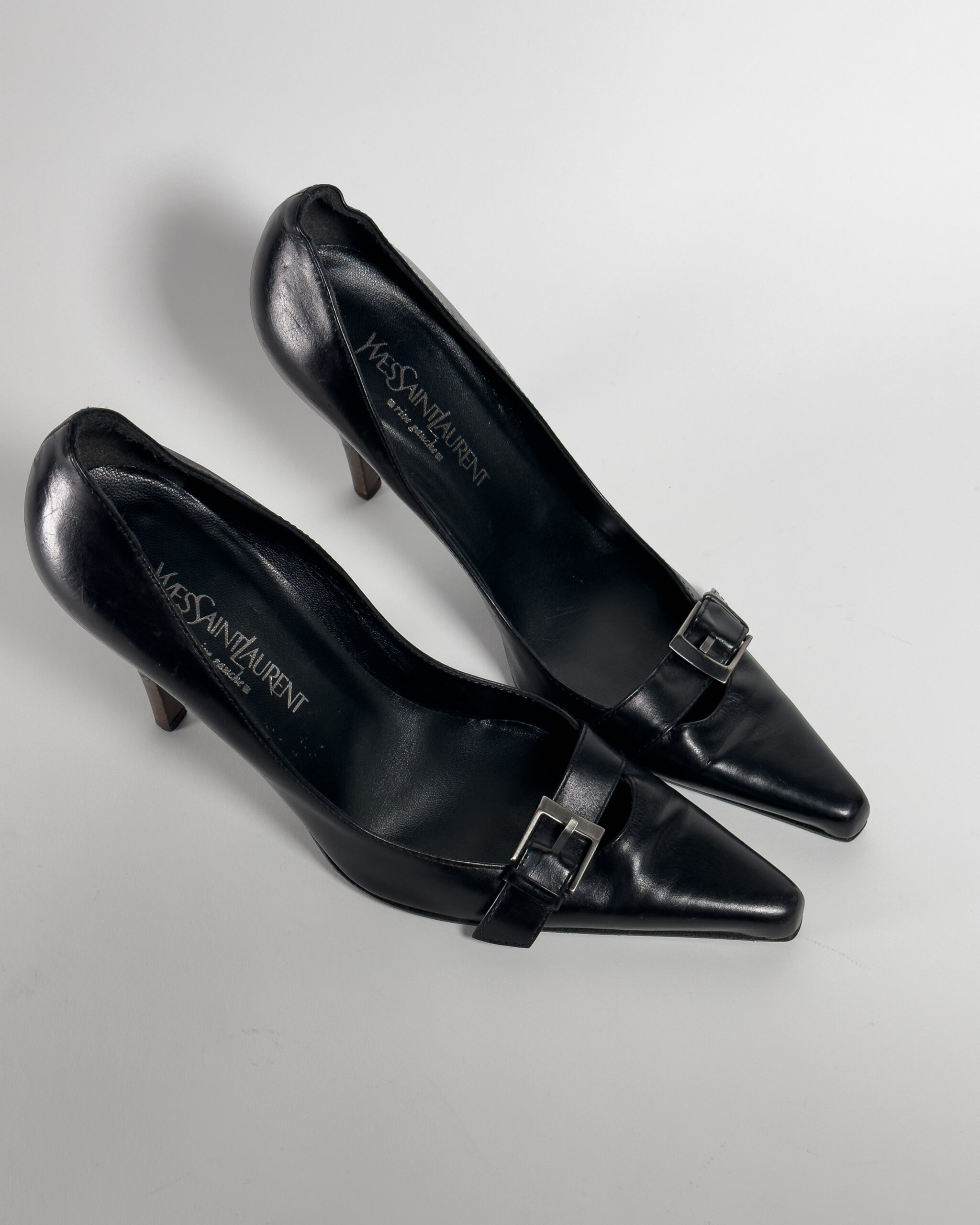 Yves Saint Laurent Leather Pumps | Black