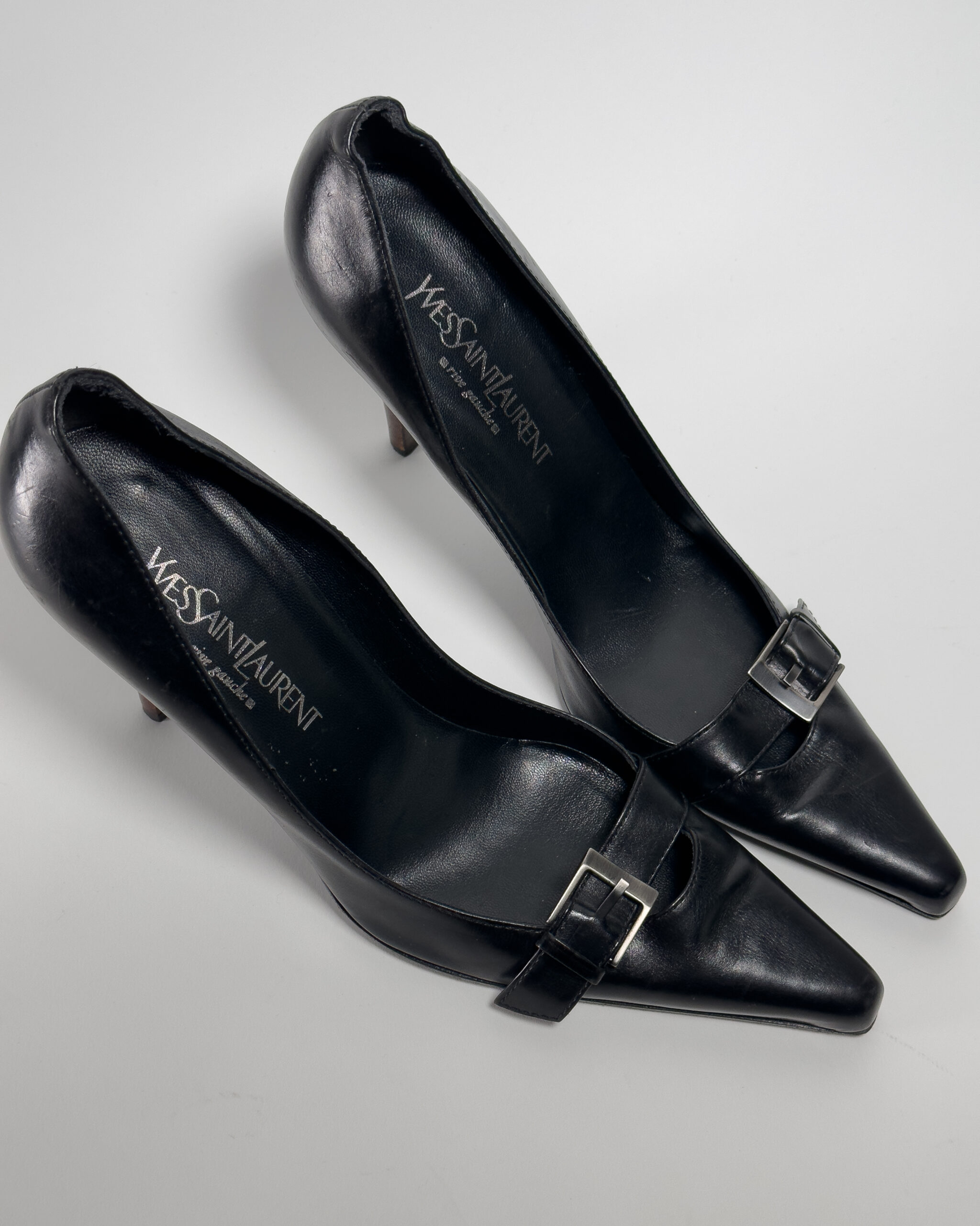 Yves Saint Laurent Leather Pumps | Black