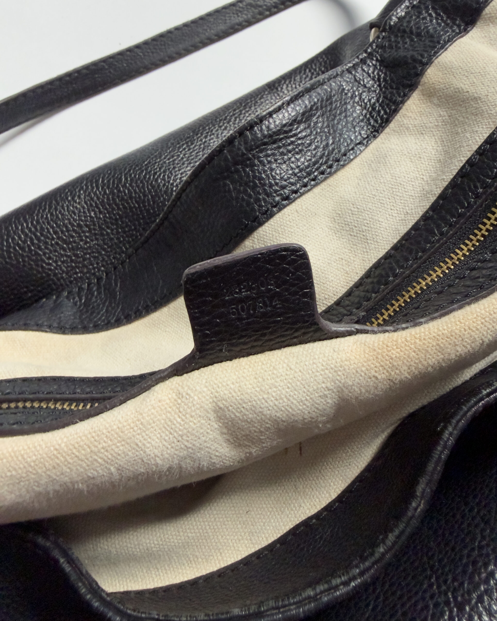 Gucci Soho Leather Hobo Bag | Black