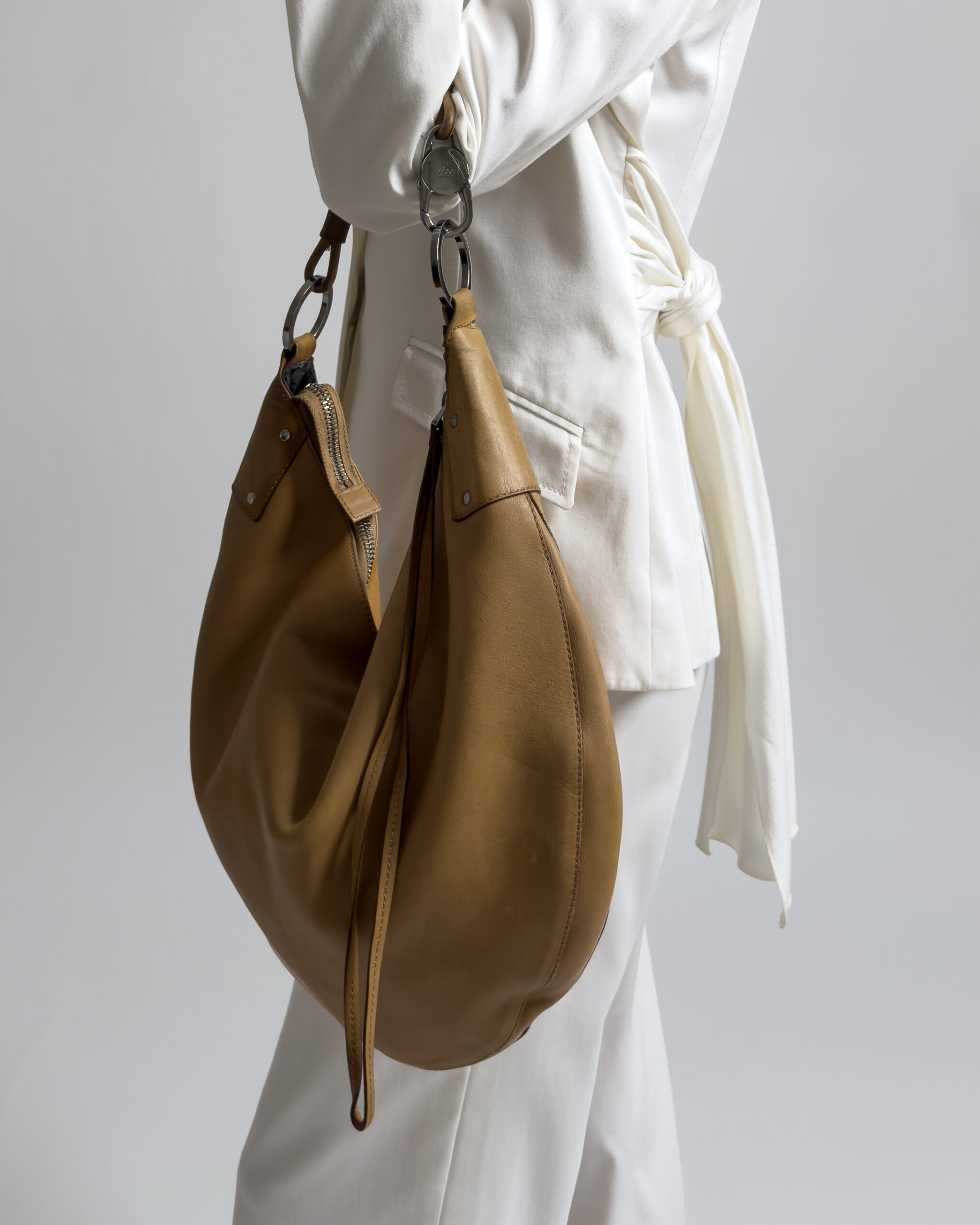 Gucci Leather Half Moon Bag | Camel